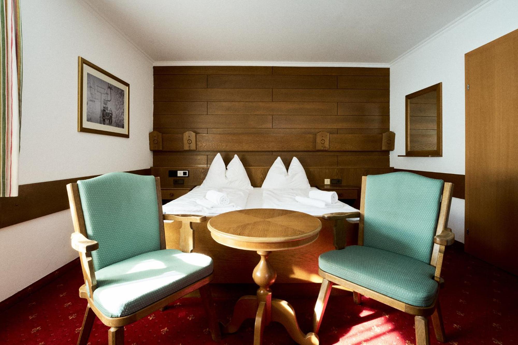 Hotel Martini Kaprun - Including Summercard Экстерьер фото