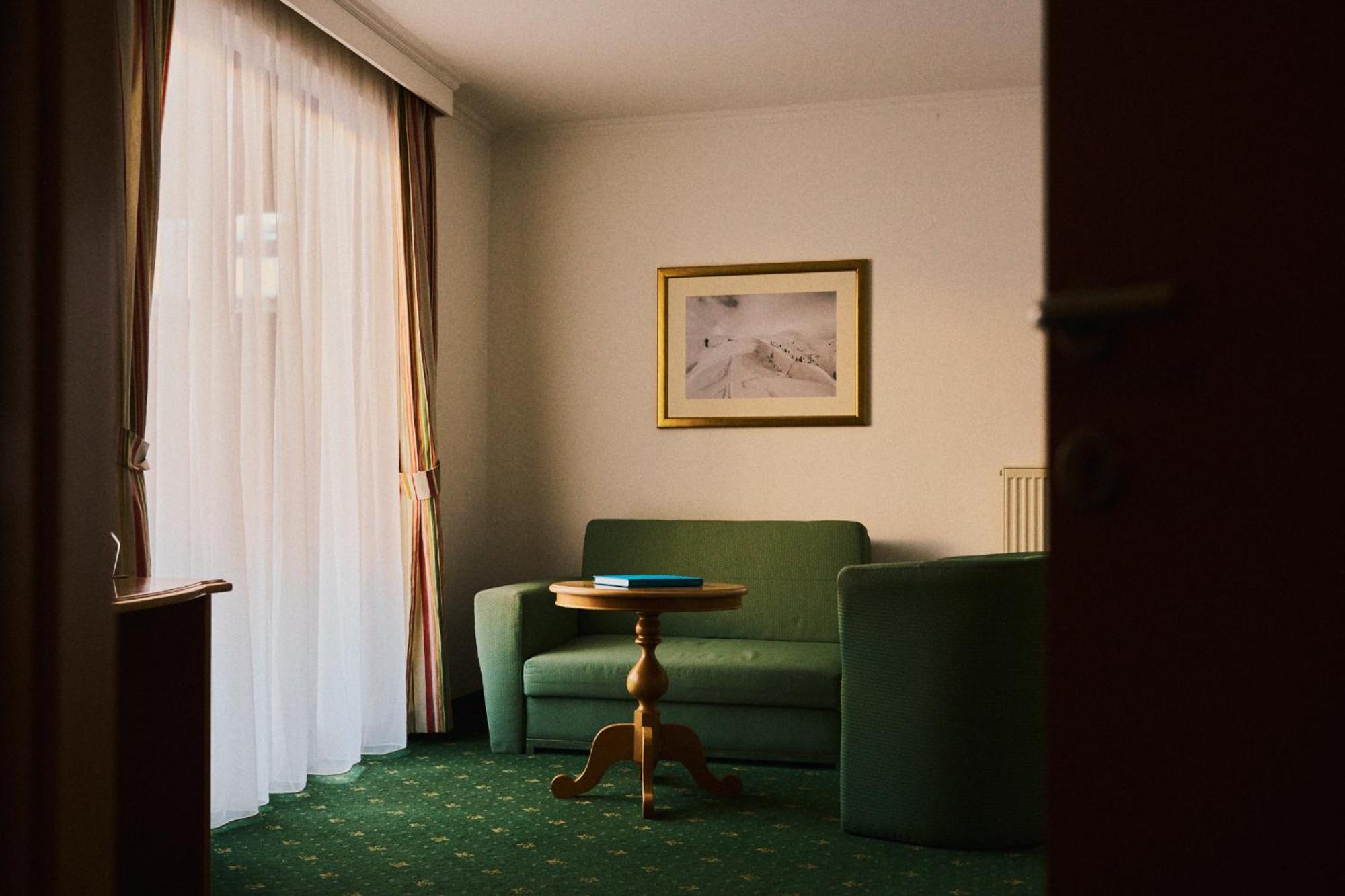 Hotel Martini Kaprun - Including Summercard Экстерьер фото